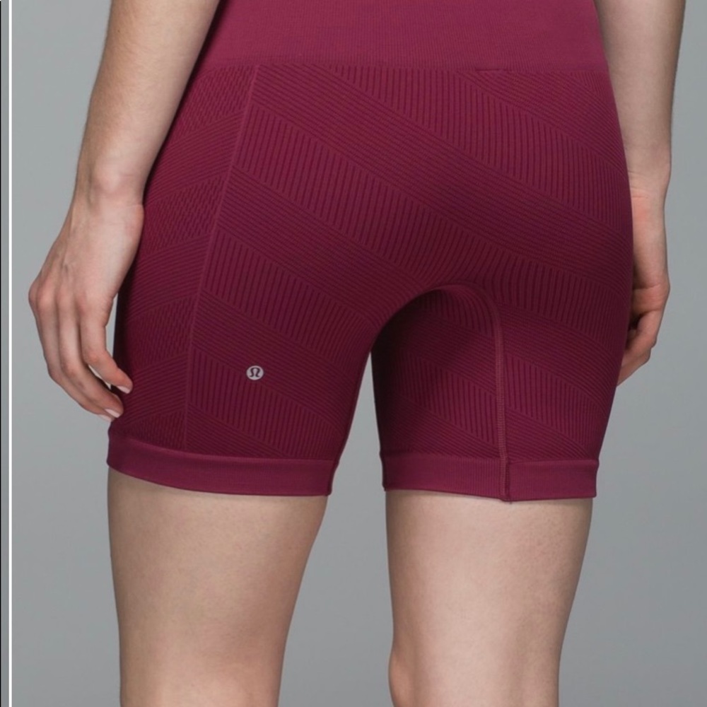 Lululemon sculpt short like new burgundy purple